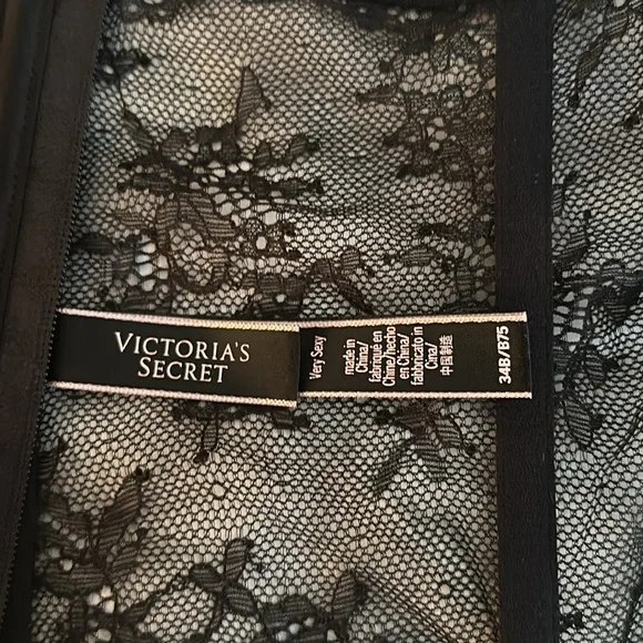 2 Victoria’s Secret sexy lace bustier corset bras 34B - Picture 13 of 13